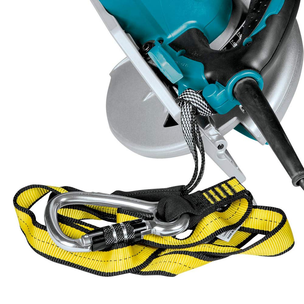 Makita 5007MG dust exhaust helps keep the line of cut clear.