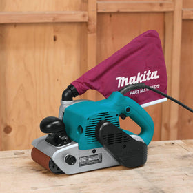Makita 9403 front grip designed for comfortable, controlled sanding