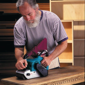 Makita 9403 labyrinth construction protects motor and bearings