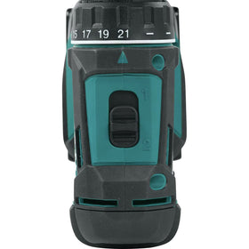 Makita CT225SYX drilling into wood demonstrates compact, comfortable handling.