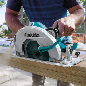 Makita HS0600 flat motor housing supports better grip and control