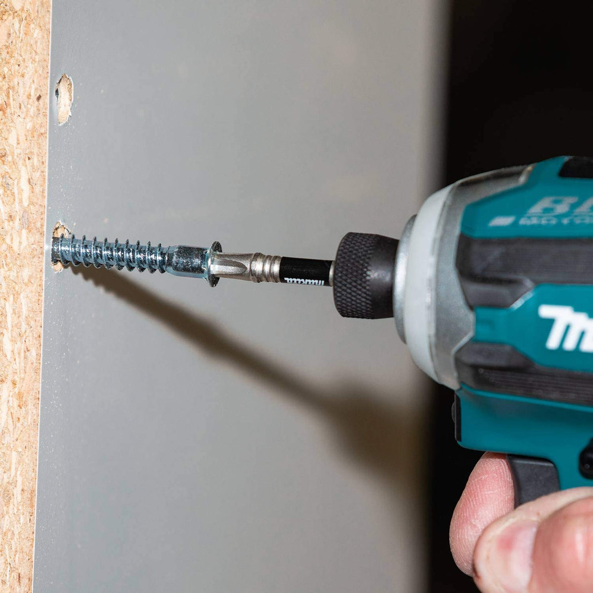 Makita Impact XPS high-strength steel delivers durable performance under demanding tasks.