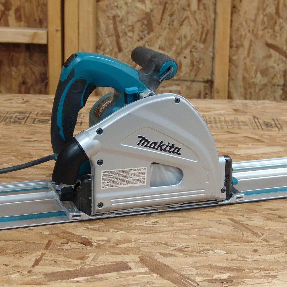 Makita SP6000J 12-amp motor powers smooth, consistent cuts.