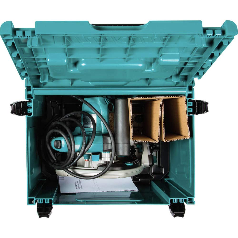 Magnesium construction keeps the SP6000J lightweight and durable.