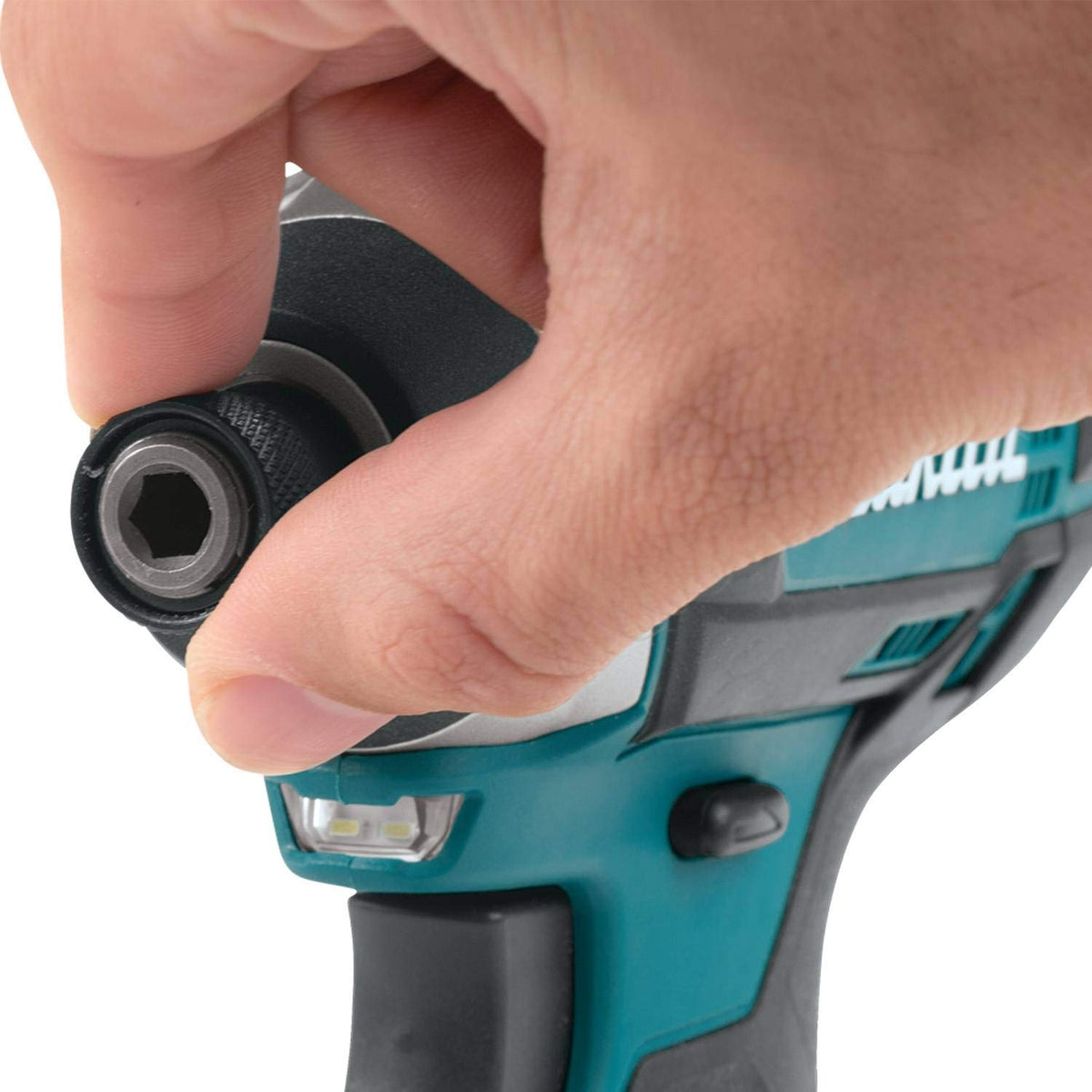 Makita XDT11Z lightweight tool reduces operator fatigue.