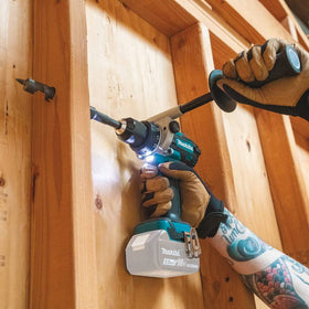 Makita XPH14Z all-metal chuck provides strong grip and durability.