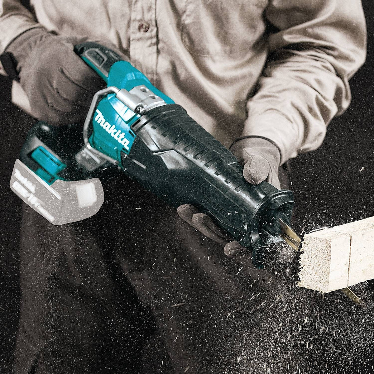 Makita XRJ05Z 1-1/4 inch stroke capacity for faster cutting