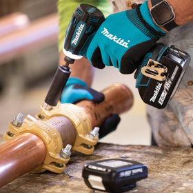 Makita XT288T Star Protection data exchange helps prevent overheating and overload