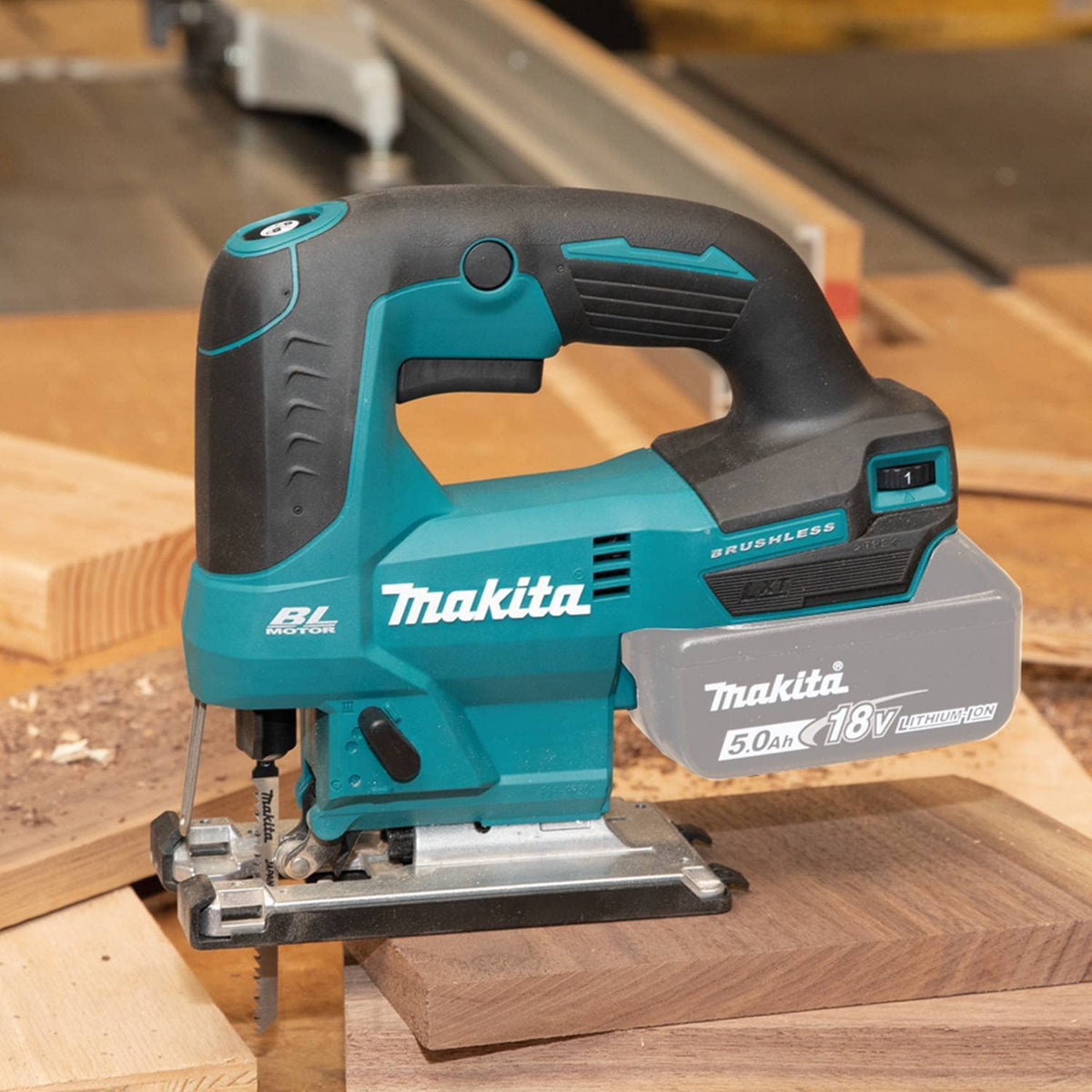 Makita XVJ04Z brushless motor close-up shows cooler operation