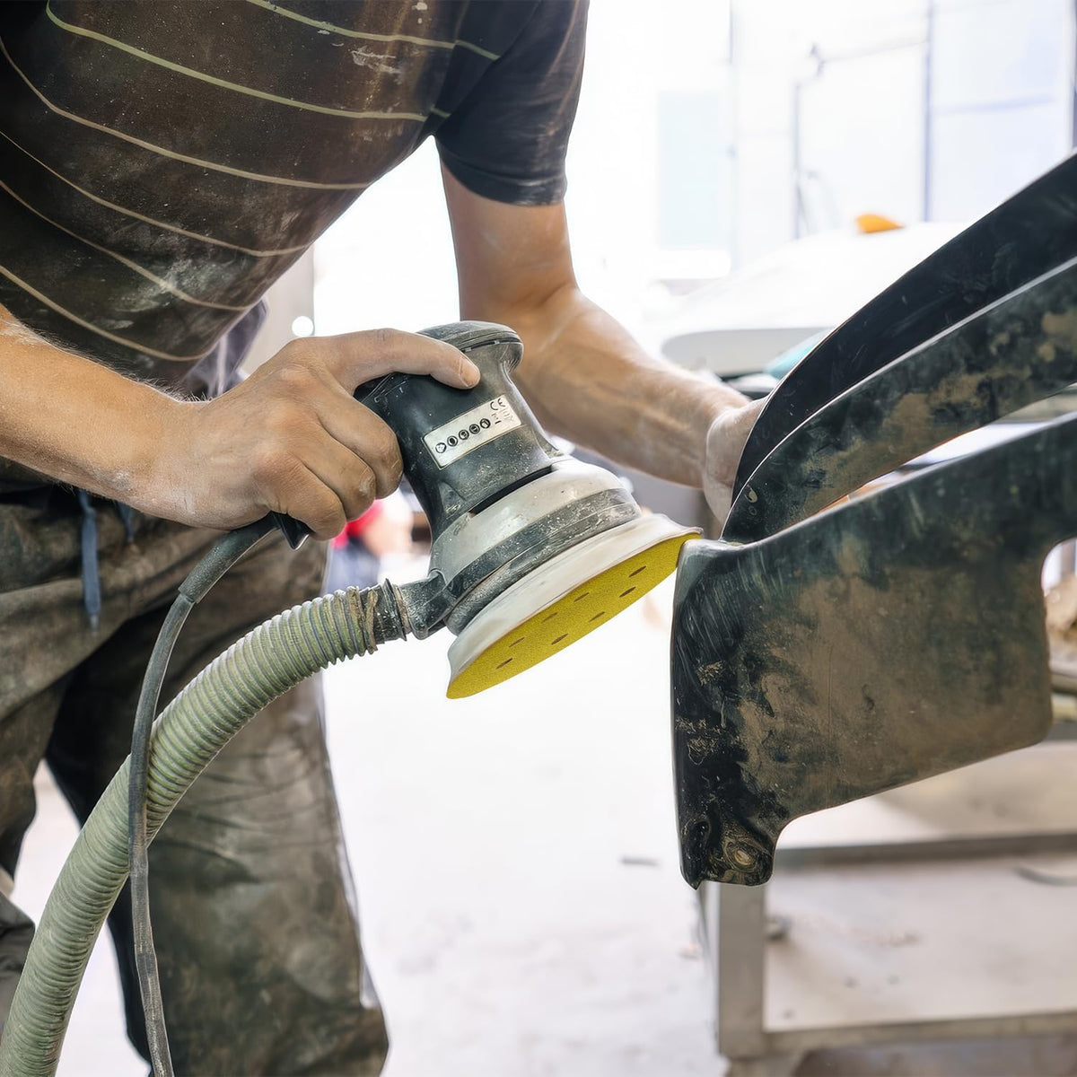 MAOKLA sanding discs compatible with common 5-inch random orbital sanders.