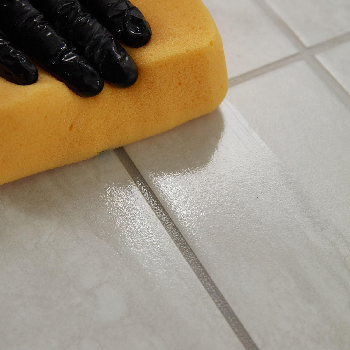 MAPEI UltraCare Grout Refresh kitchen grout before/after illustrates refreshed surfaces.
