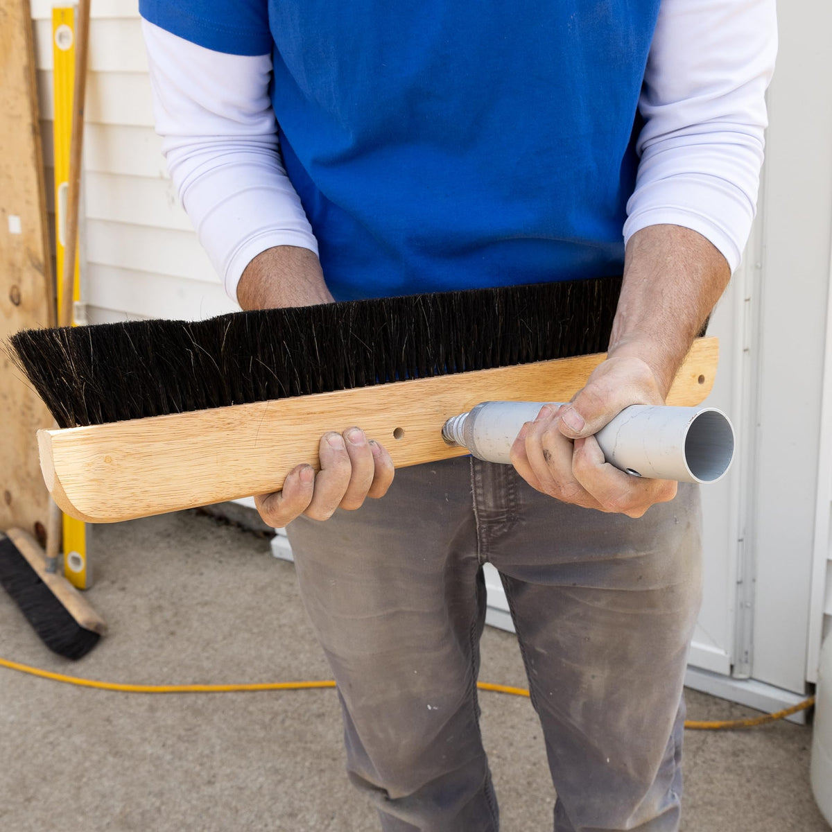 MARSHALLTOWN Threaded Handle Adapter installation process demonstrates quick conversion.