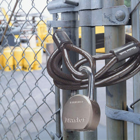 Master Lock 930DLHPF hardened boron shackle provides strong cut resistance