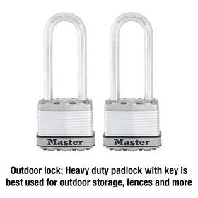 Master Lock M1XTLJ boron-carbide shackle close-up emphasizing heavy-duty cut resistance.