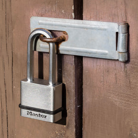 Master Lock M530XTLH four-pin cylinder with dual bearings enhances security.