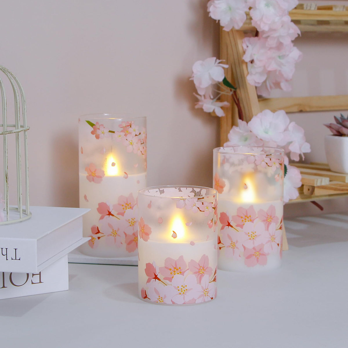 Mavandes real-wax look candle with bright, lifelike glow