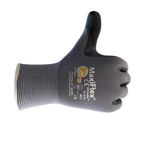 MaxiFlex precision-handling shot highlights form fit and fatigue reduction