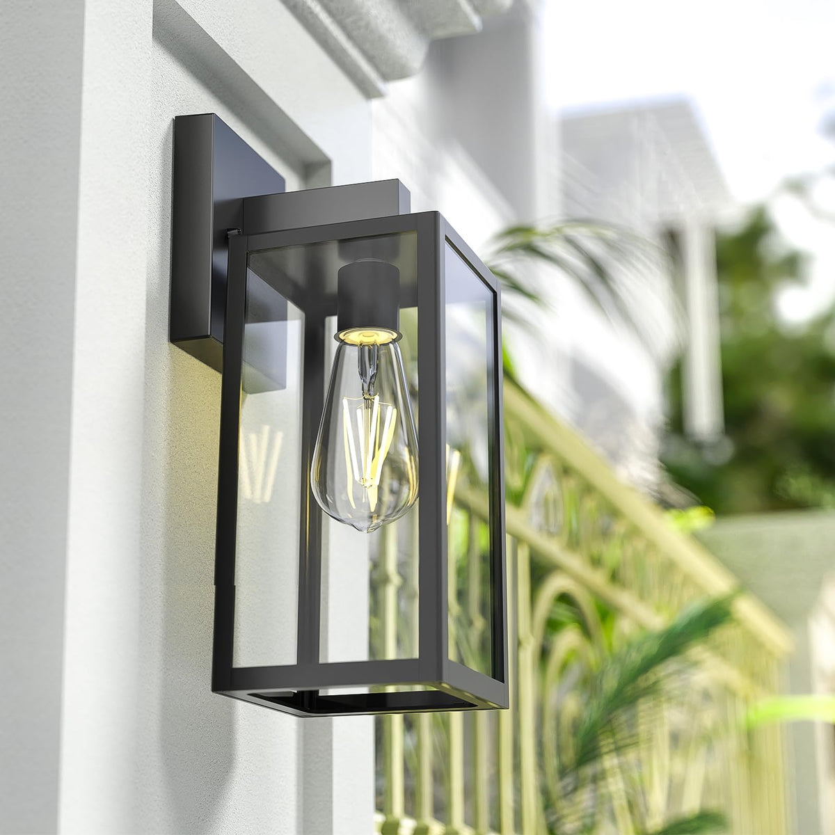 MAXvolador clear glass panes refract light to create crisp, inviting surroundings