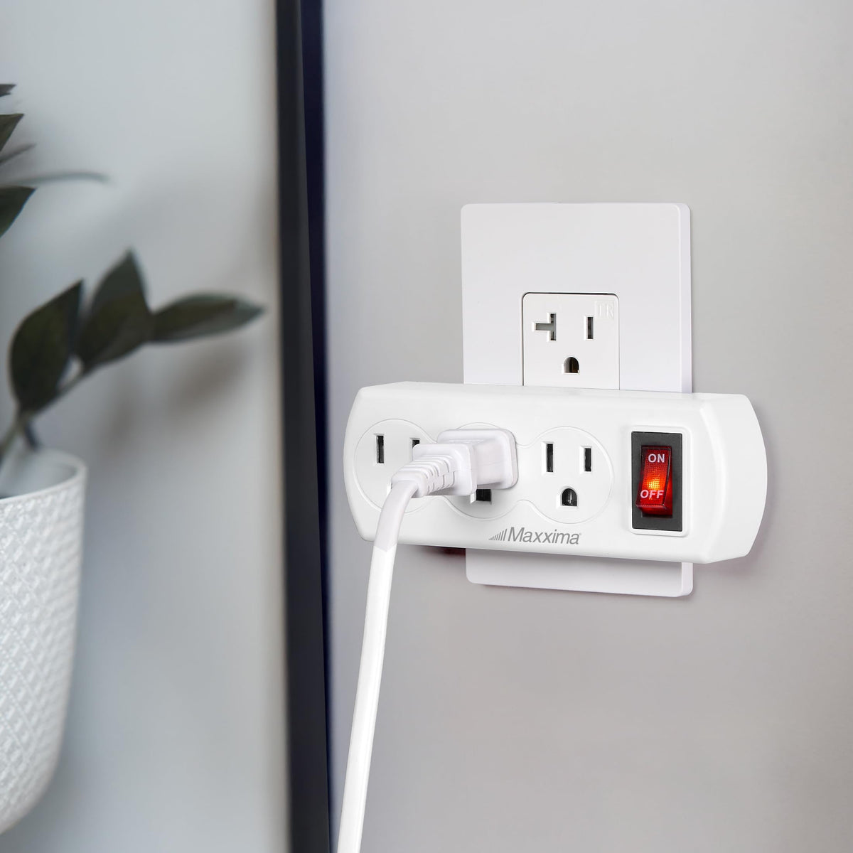 Maxxima 1875 watts max capacity powers multiple devices safely.