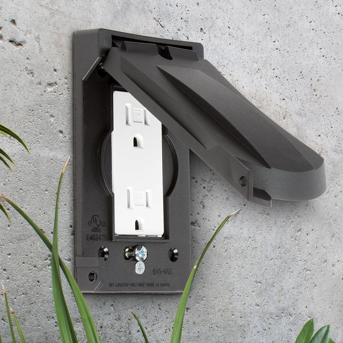 Maxxima auto-close flip cover seals securely after each use.