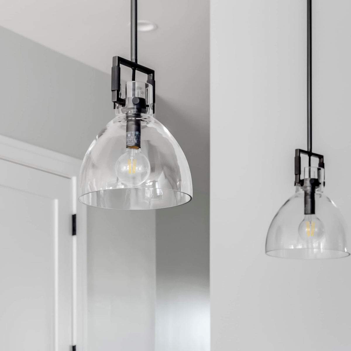 Maxxima G25 lamp provides reliable lighting for kitchens and living rooms
