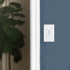 600W max support for incandescent lighting and LED/CFL compatibility with smooth dimming.
