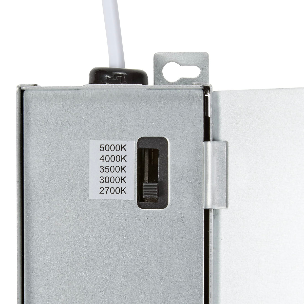 Maxxima 9W saves energy versus 40W equivalents