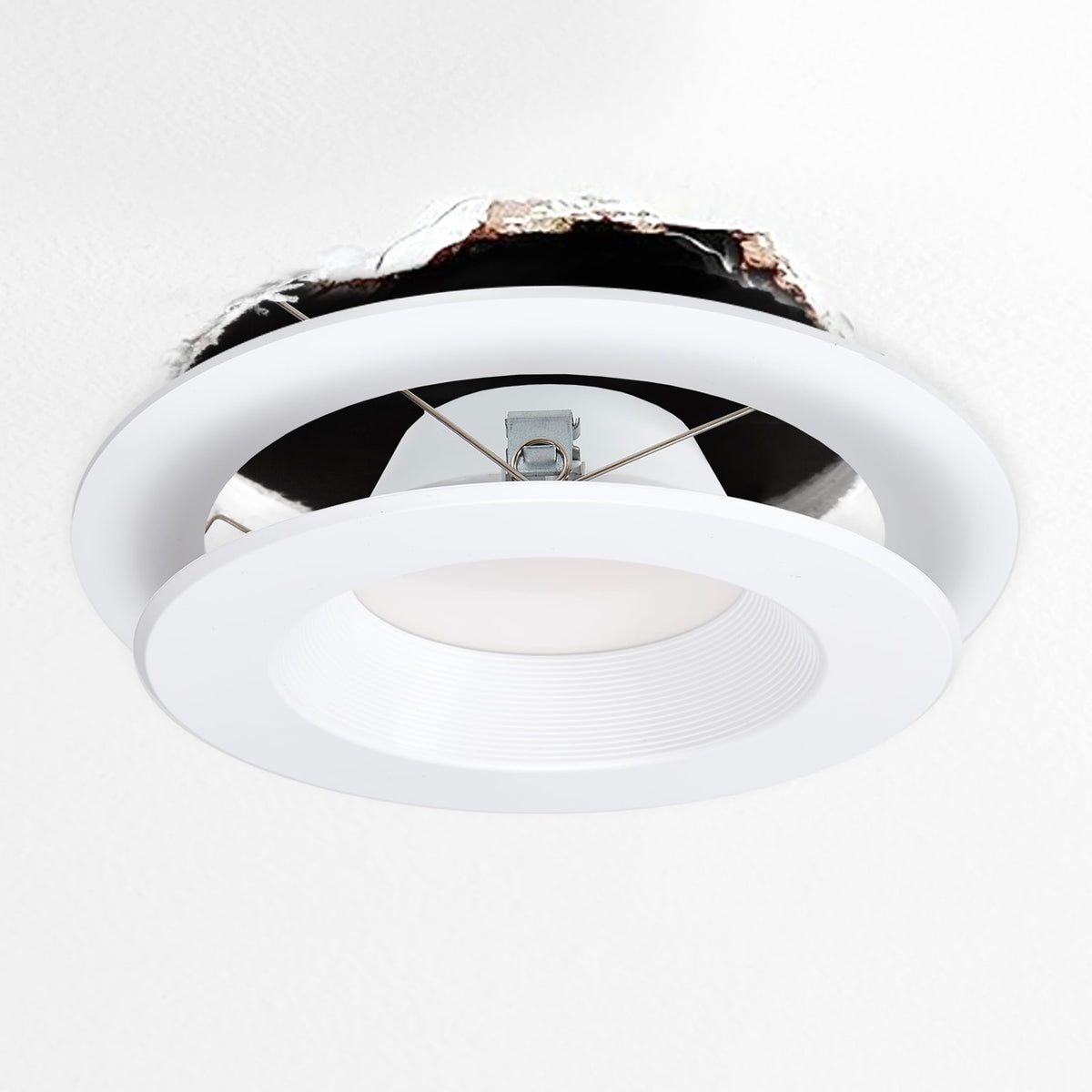 Maxxima recessed light trim ring for can or canless installations, versatile.