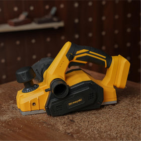 Mayoki 16000rpm cordless planer in operation with dual-dust out system