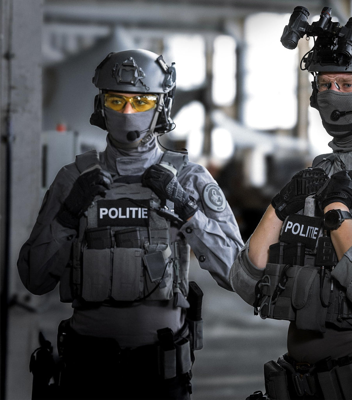 Touchscreen compatibility demonstrated on Mechanix M-Pact Covert gloves