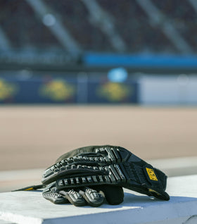 Mechanix Wear M-Pact wrist-closure delivers secure fit and debris defense.