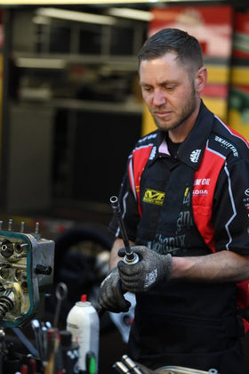 Mechanix Wear Shop Apron adjustable straps ensure a secure, comfortable fit