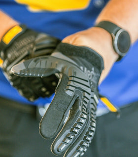 Mechanix Wear M-Pact machine washable design for easy cleanup after work.