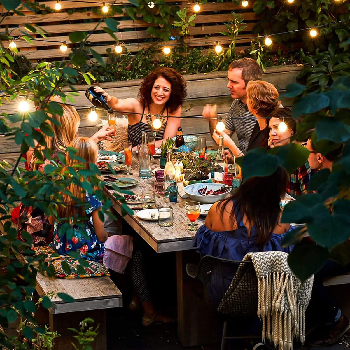 Meconard energy-saving LED reduces heat and electricity usage.