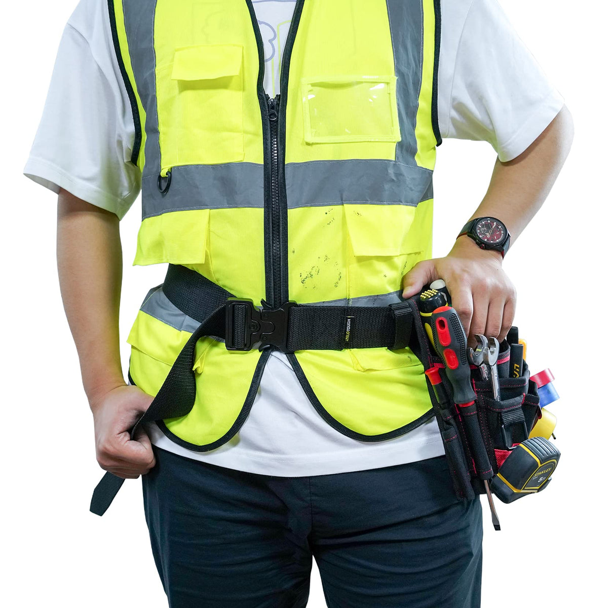 MELOTOUGH model-wearing belt outdoors shows real-life performance and fit.