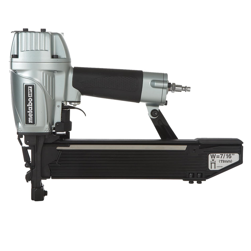 Metabo HPT N5008AC2 top-loading magazine for quick refills during roofing and sheathing tasks.