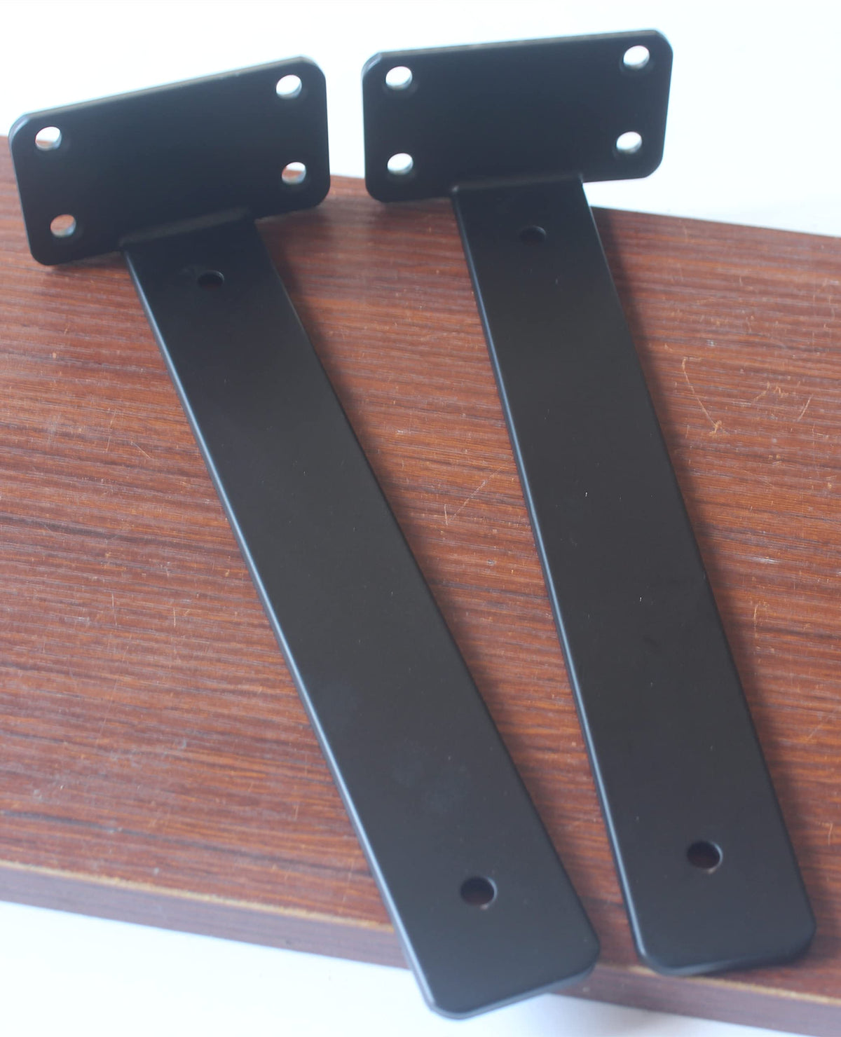 MHMYDZ bracket set suitable for garage, living room, and office shelving.