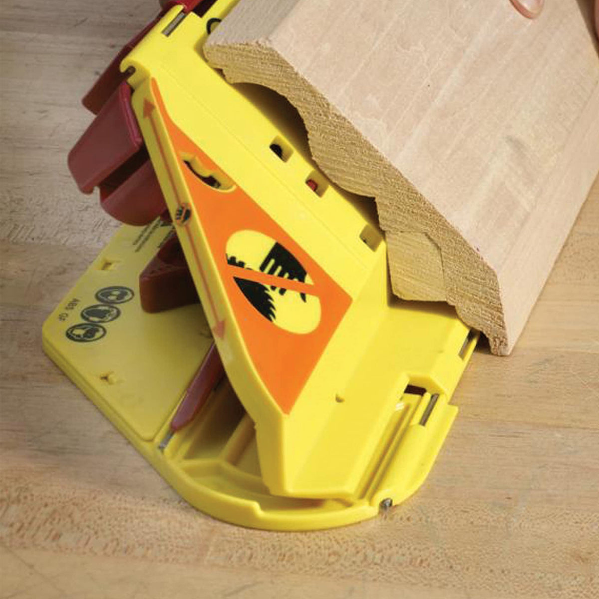 Milescraft Crown45 angle finders enable quick spring angle setup