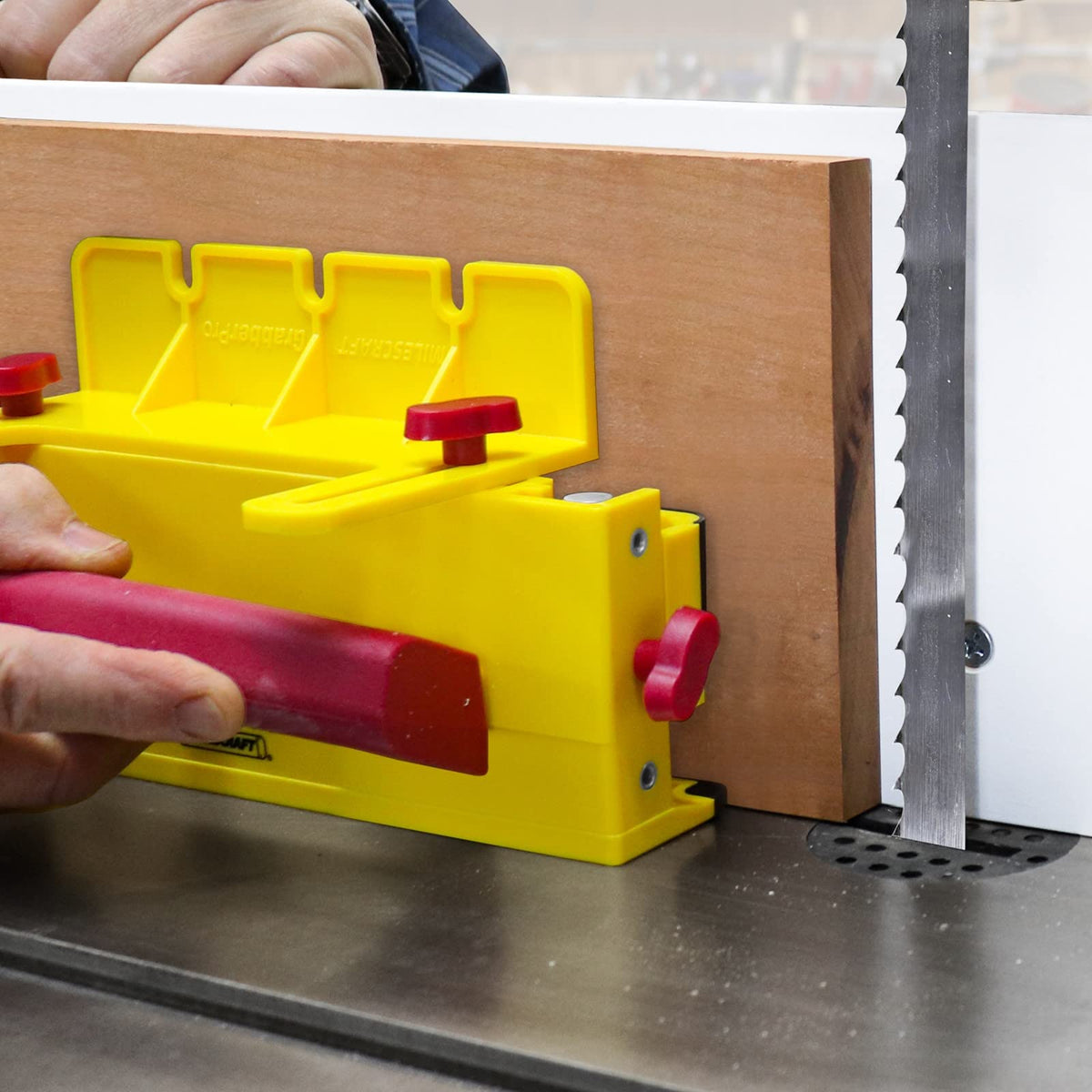 Milescraft GrabberPRO safety-focused design protects fingers during operation.