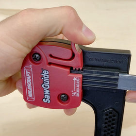 Milescraft SawGuide 1403 works with both left and right-handed saw configurations.