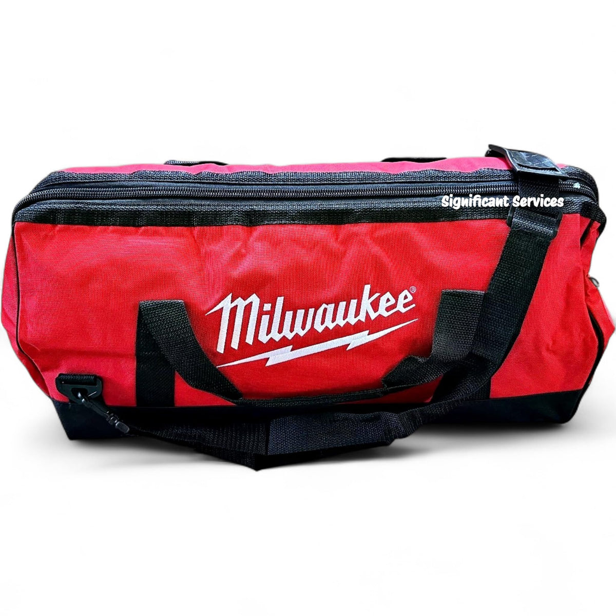 Milwaukee 22-inch heavy-duty canvas bag durable zippers protect gear during travel.