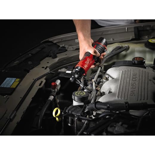 Milwaukee 2457-21 kit includes battery, charger and carrying case for on-site readiness