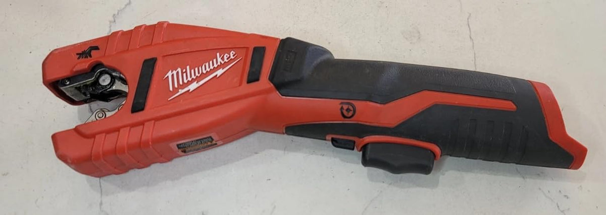 Milwaukee 2471-20 copper pipe cutter with automatic adjustment for quick, clean cuts