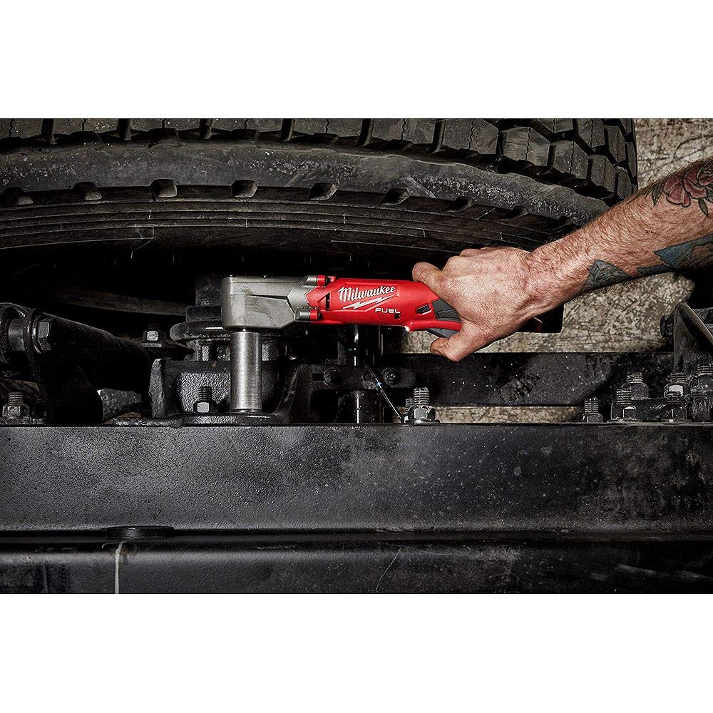 Compact cordless body of Milwaukee 2565-20 fits into tight spaces.