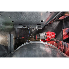 Milwaukee 3404-20 half-inch chuck close-up shows durable grip and bit retention.