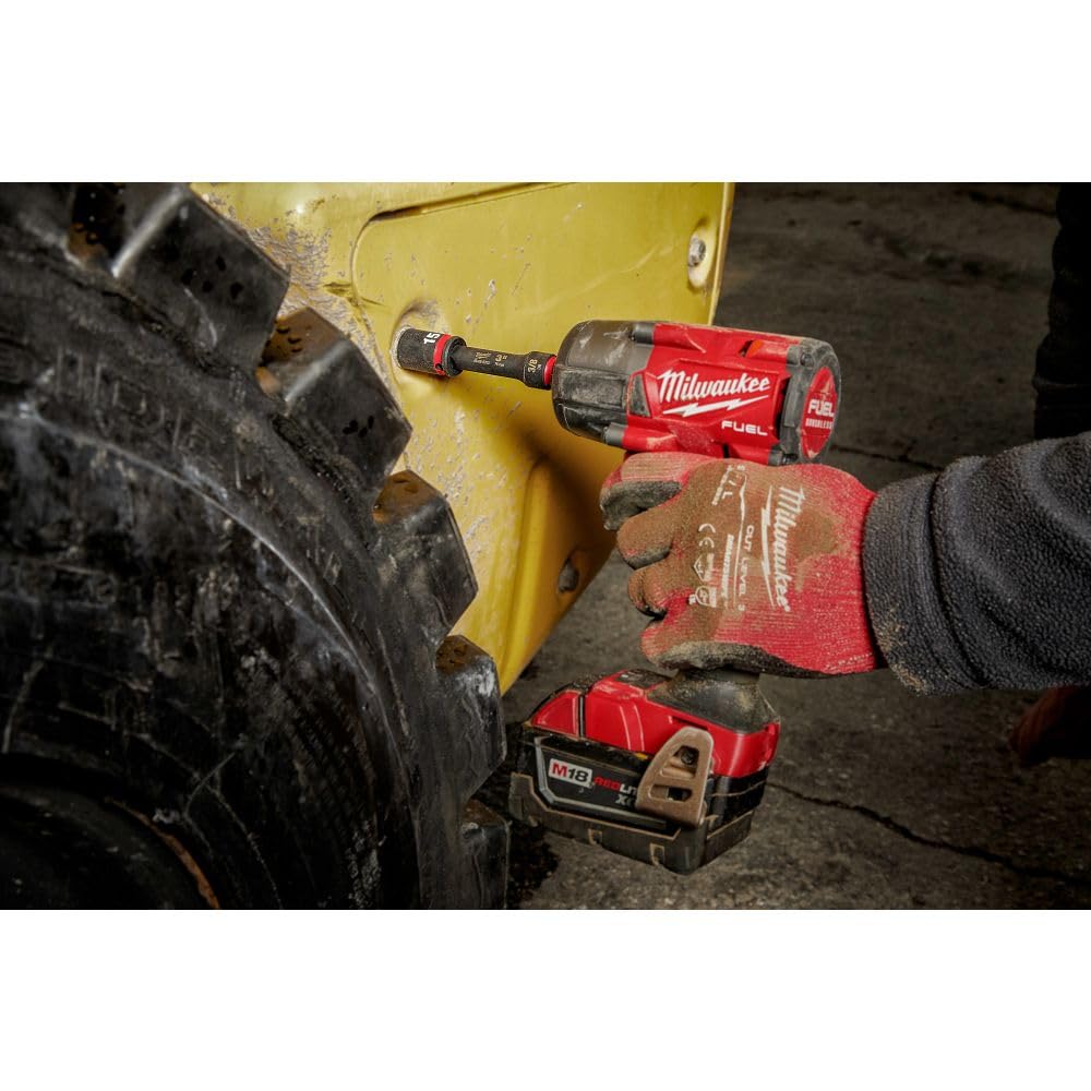 Milwaukee kit helps organize sockets and adapters for efficient workflow.
