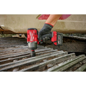 Carrying bag keeps the Milwaukee kit organized on site.