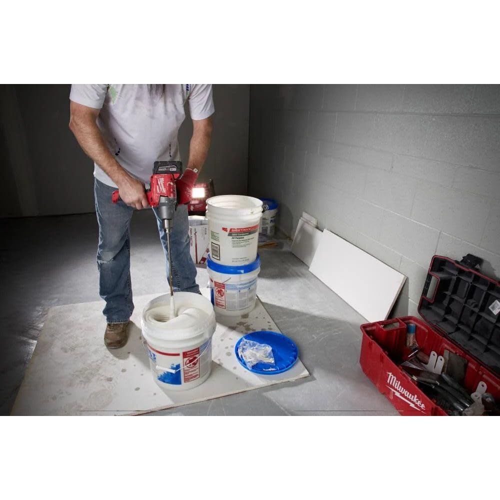Milwaukee Mud Mixer cordless 18V power enables on-site versatility.