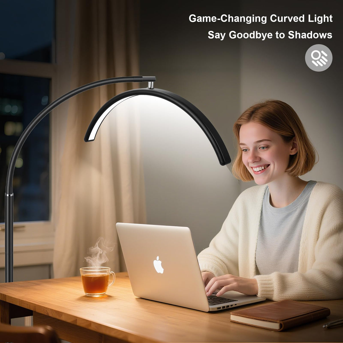 MINIEAR Half Moon Lash Light shadow-free illumination in action