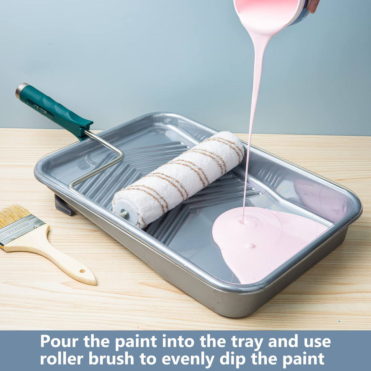 Mister Rui frame compatible with microfiber rollers for refined wall finishes.
